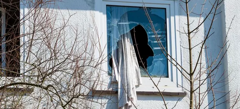 Storm Window Installation Contractors in Apopka, FL
