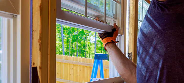 >Bay Window Curtain Rail Track in Apopka, FL