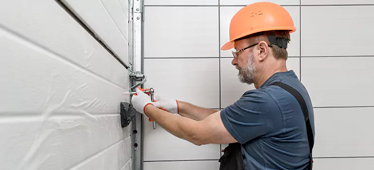 Garage Door Repair in Apopka